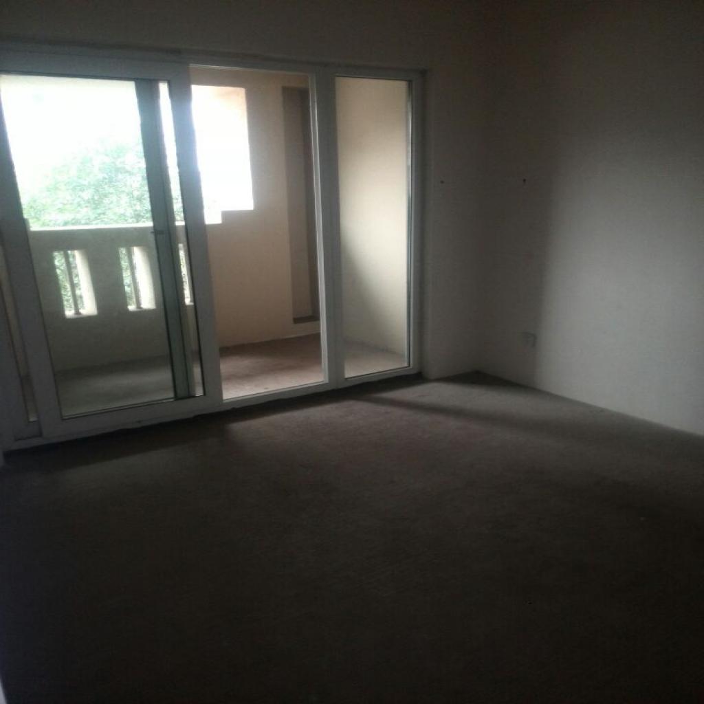 绿地.圣路易名邸一期  2室2厅1卫    70.0万