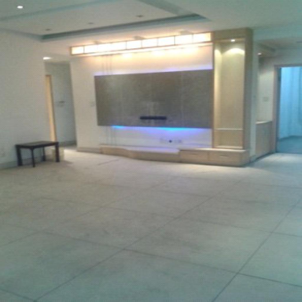 蓝光.诺丁山  4室2厅2卫   106.00万