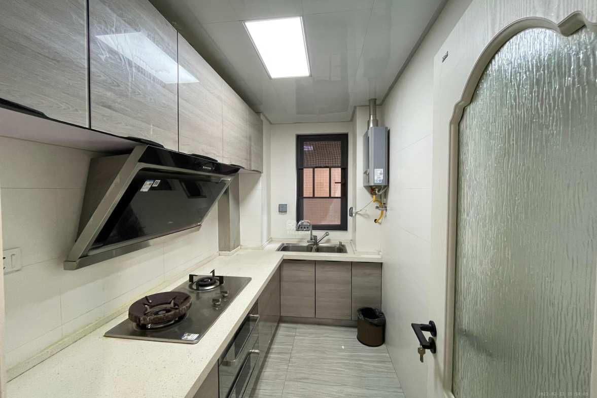 保利西海岸B区 2室1厅1卫 3600.0元/月 保利西海岸B区 2室1厅1卫 3600.0元/月室内图