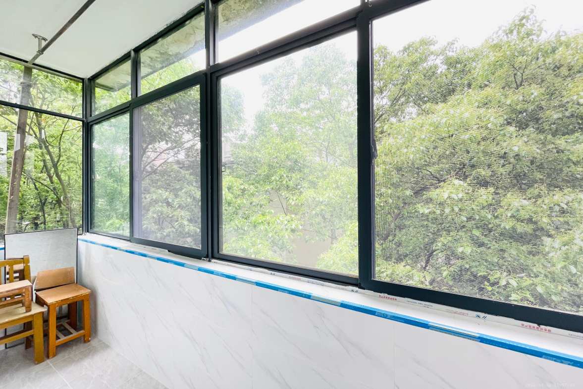 地质中学宿舍  2室2厅1卫    2600.0元/月室内图