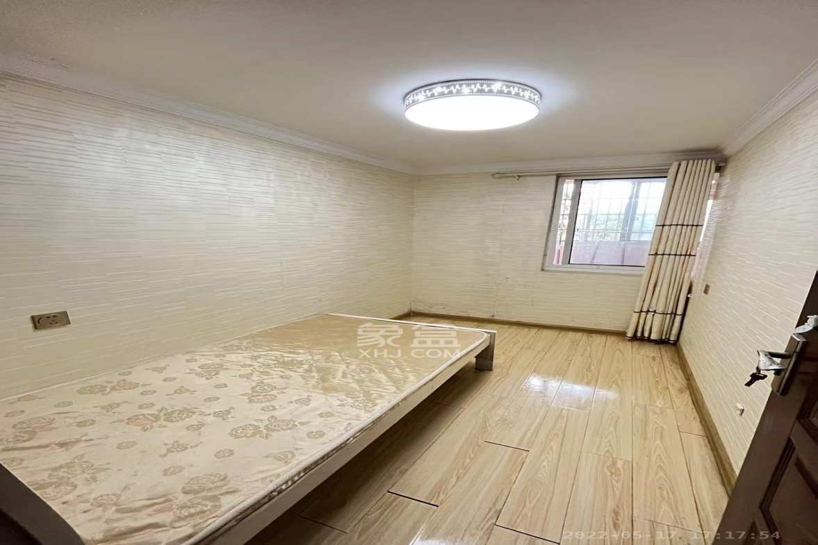 润芳园  3室2厅1卫    2400.0元/月室内图
