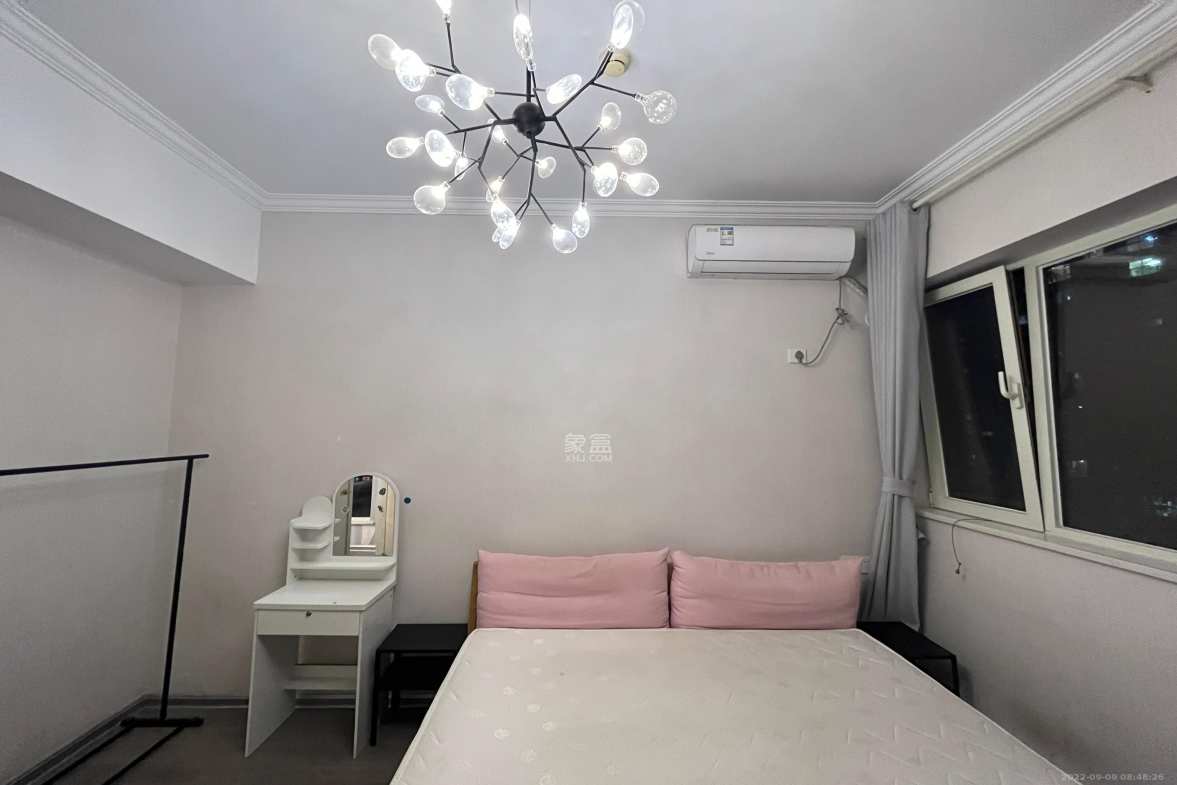 北辰三角洲E4区  3室2厅1卫    4000.0元/月室内图