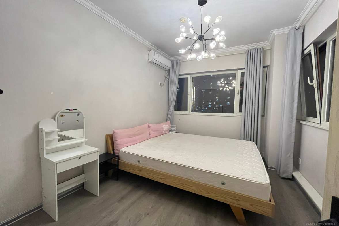 北辰三角洲E4区  3室2厅1卫    4000.0元/月室内图