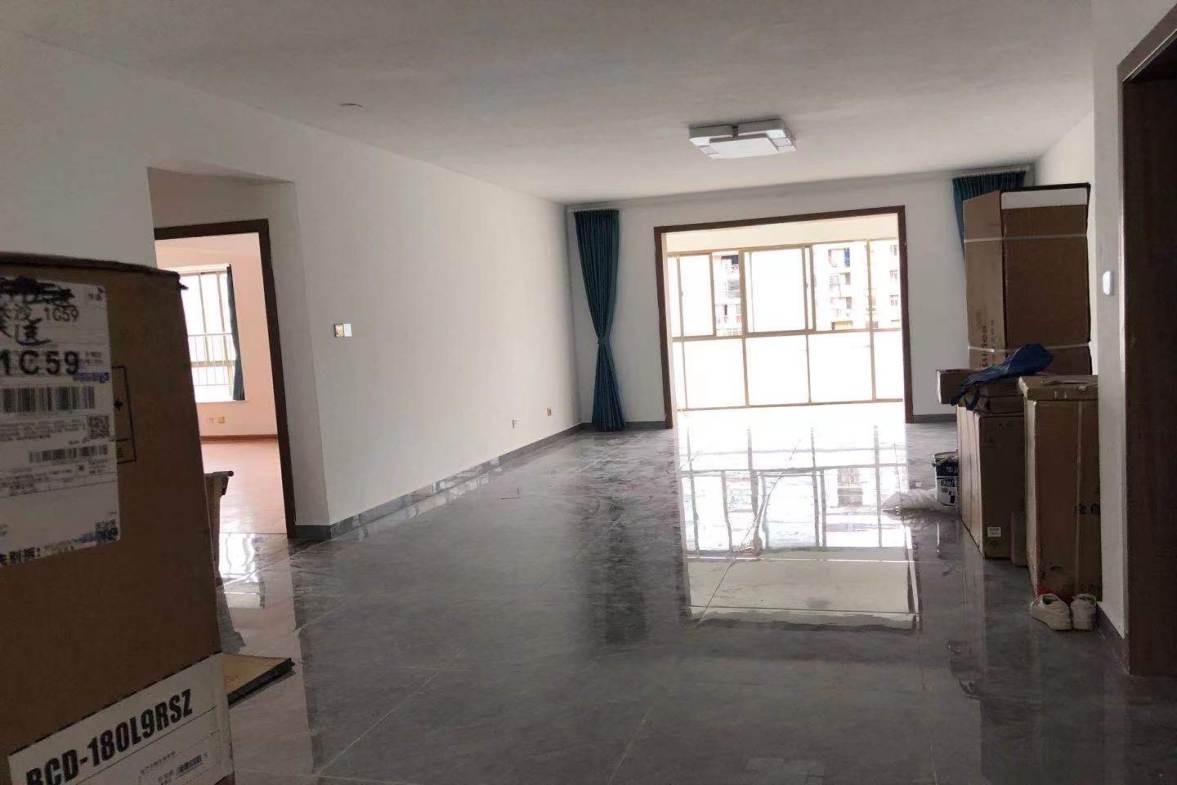 金色比华利 4室2厅2卫 3000.0元/月 金色比华利 4室2厅2卫 3000.0元/月室内图