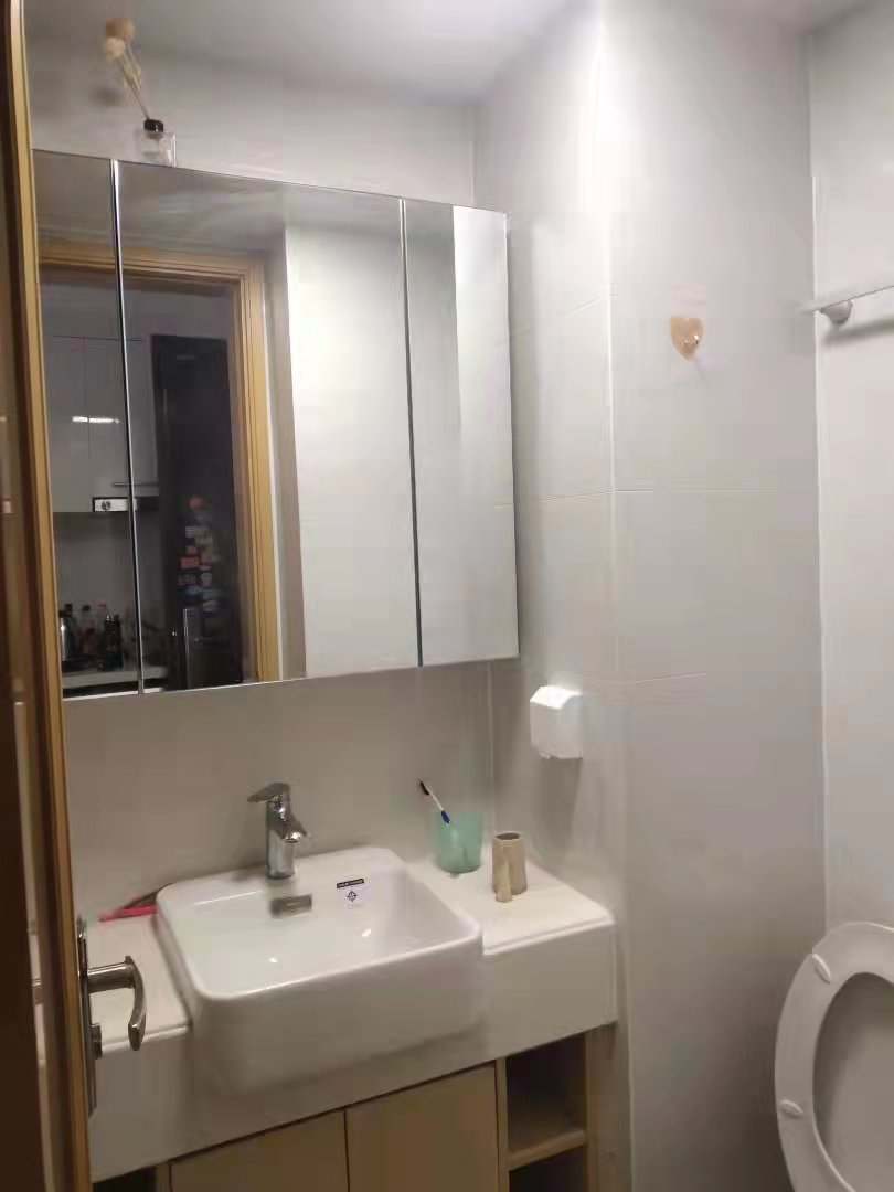 中海国际二期  1室1厅1卫    1500.0元/月 中海国际二期  1室1厅1卫    1500.0元/月室内图