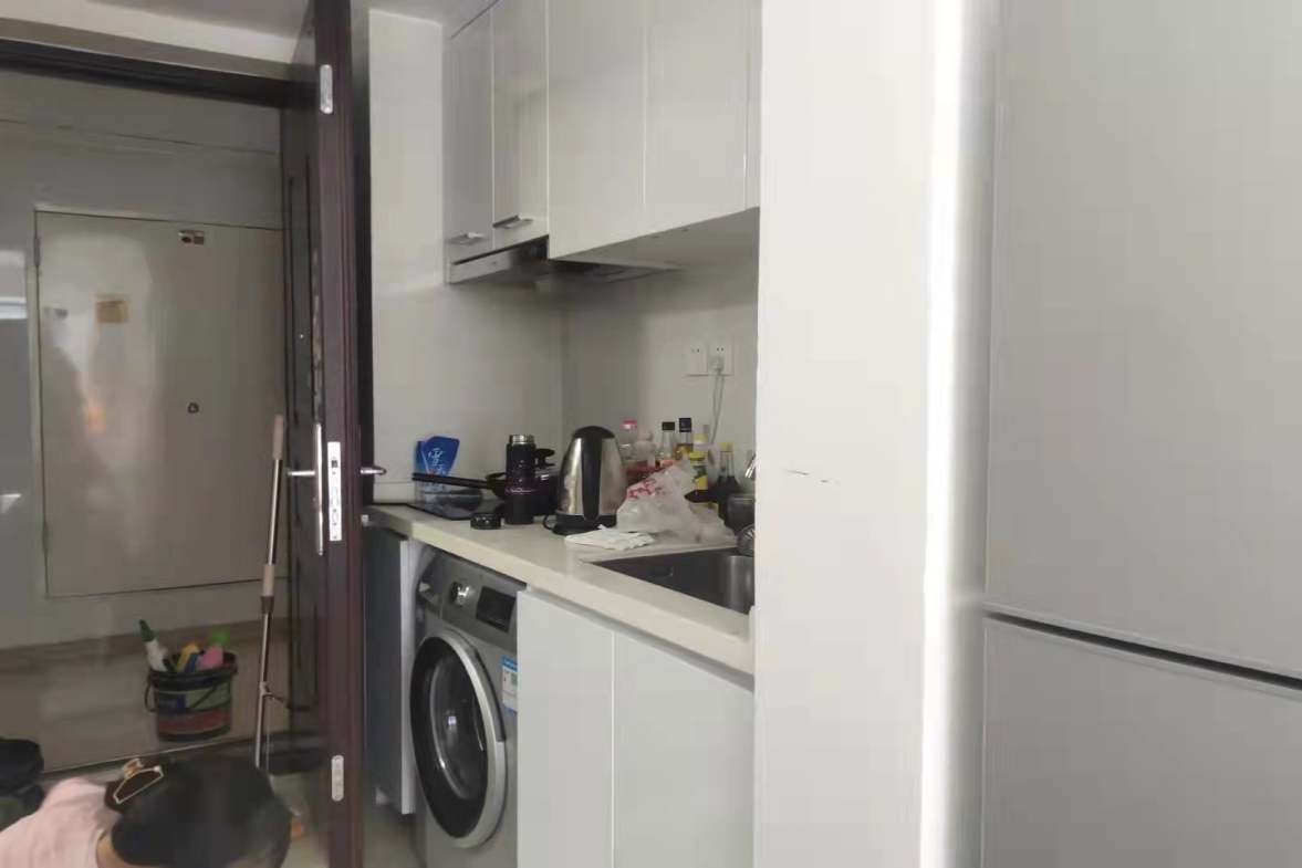 中海国际二期  1室1厅1卫    1500.0元/月 中海国际二期  1室1厅1卫    1500.0元/月室内图