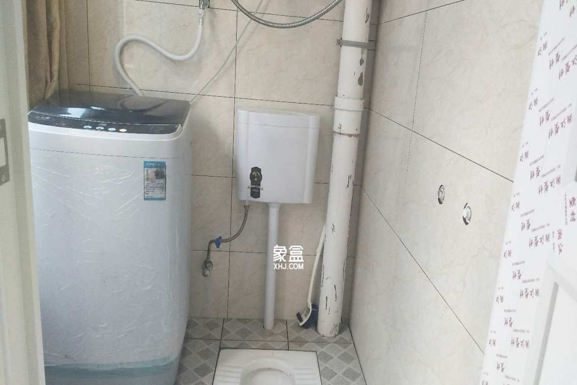 东成大厦  2室2厅1卫    3300.0元/月室内图