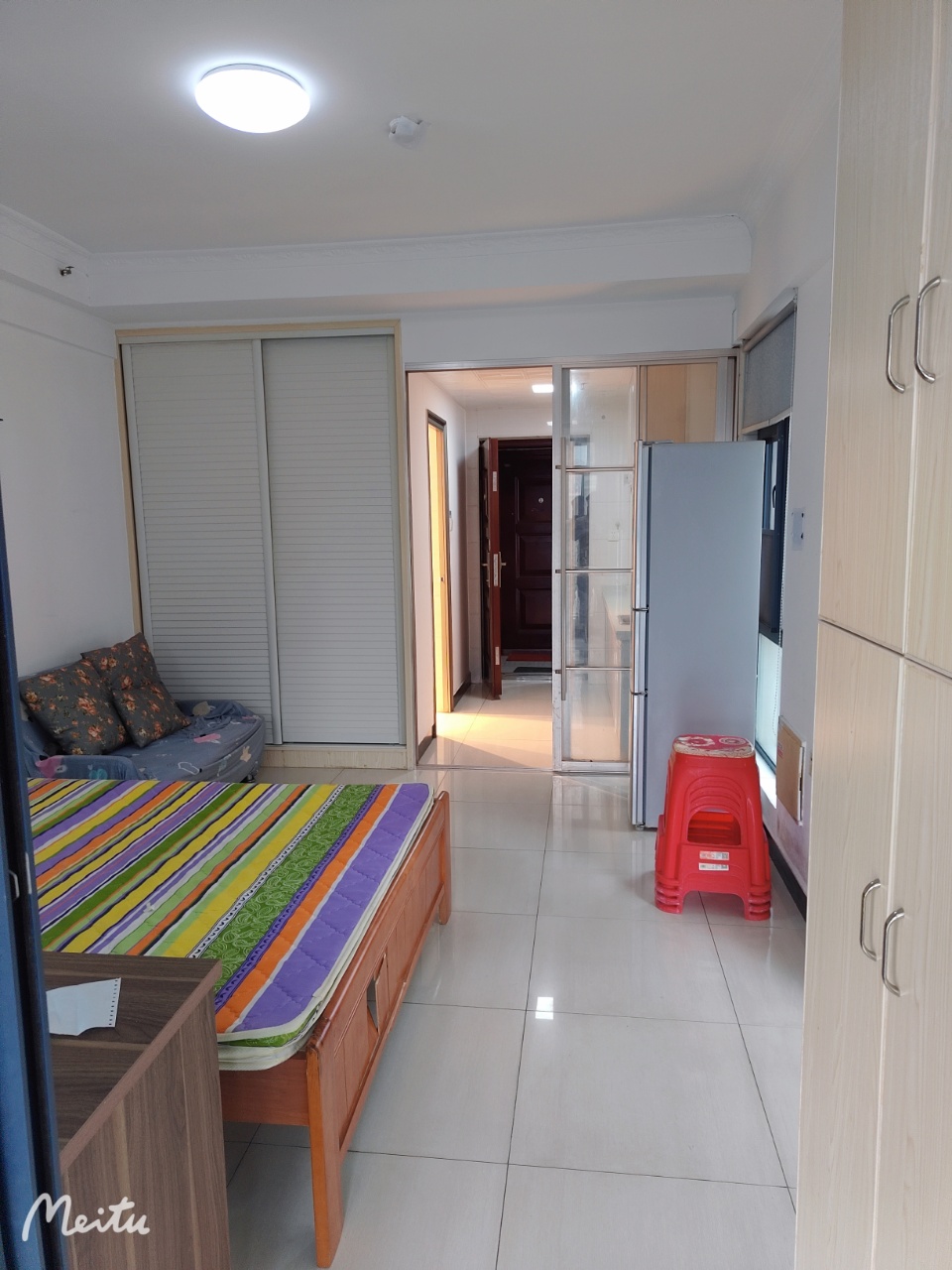 鑫远微中心  1室1厅1卫    1500.0元/月