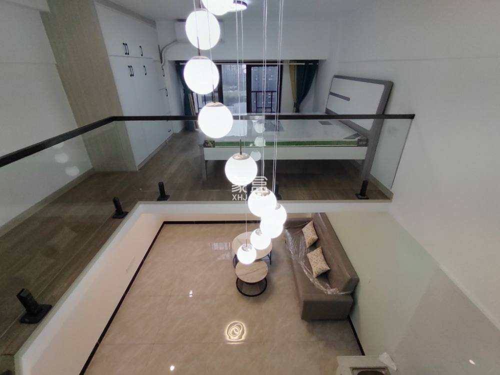 龙湖新壹城  2室1厅1卫    2300.0元/月室内图1