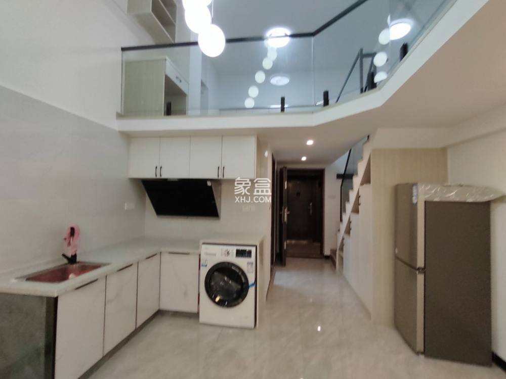 龙湖新壹城  2室1厅1卫    2300.0元/月户型图