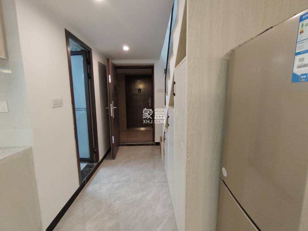 龙湖新壹城  2室1厅1卫    2300.0元/月户型图