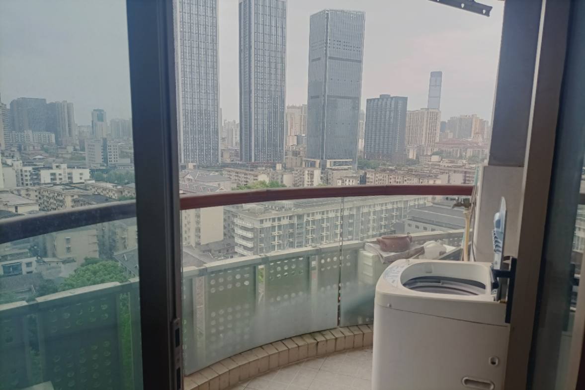 大地金墅  2室1厅1卫    2500.0元/月户型图