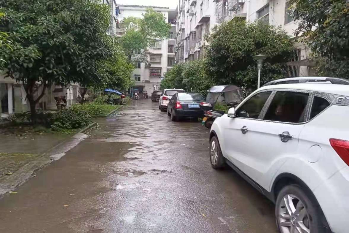 泽苑兴居  2室2厅1卫    49.8万小区图