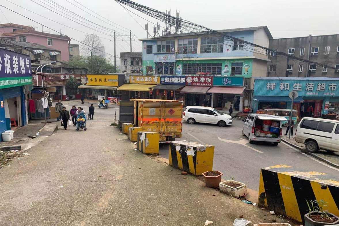 长无小区 2室2厅1卫 1300.0元/月 长无小区 2室2厅1卫 1300.0元/月小区图