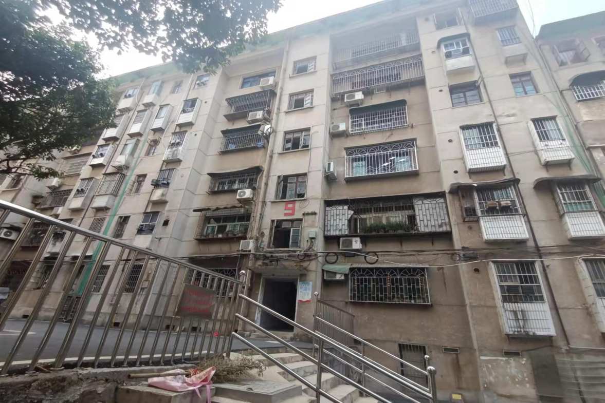 一中附小校内单位房  0室0厅0卫    1200.0元/月小区图