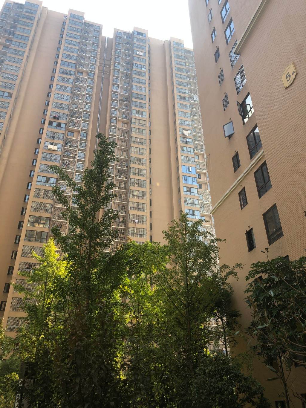 楚天世纪城西苑  3室1厅1卫    2200.0元/月小区图