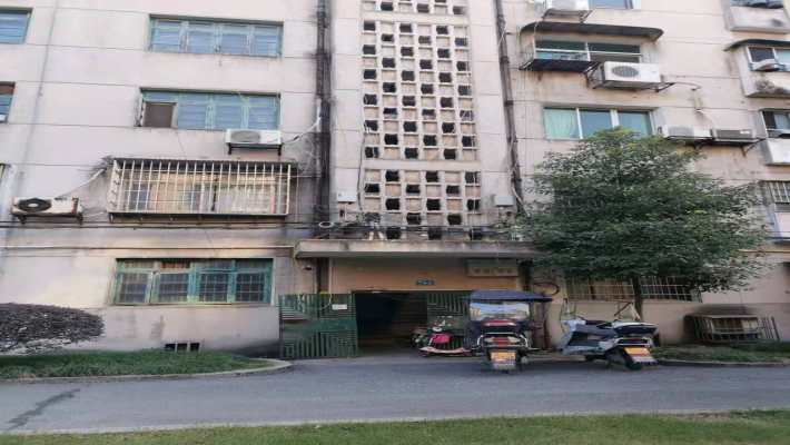南华大学南校北门家属区室内图2