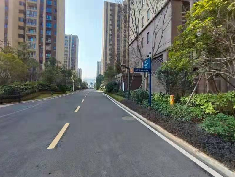 华耀碧桂园十里江湾誉峯  3室2厅2卫   2200.00元/月小区图