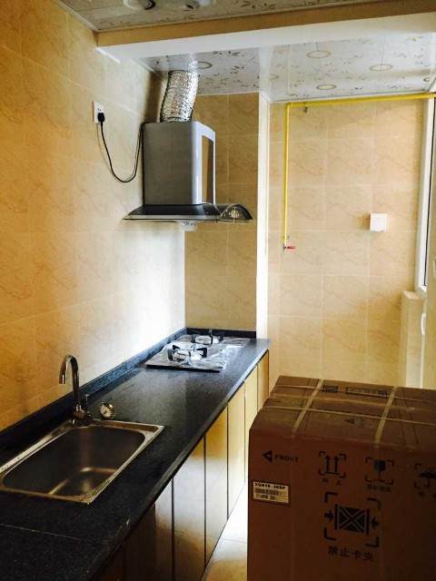 馨光华庭  1室1厅1卫    1400.0元/月 馨光华庭  1室1厅1卫    1400.0元/月室内图