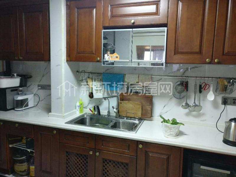 成都天府世家  5室2厅1卫    8000.0元/月室内图