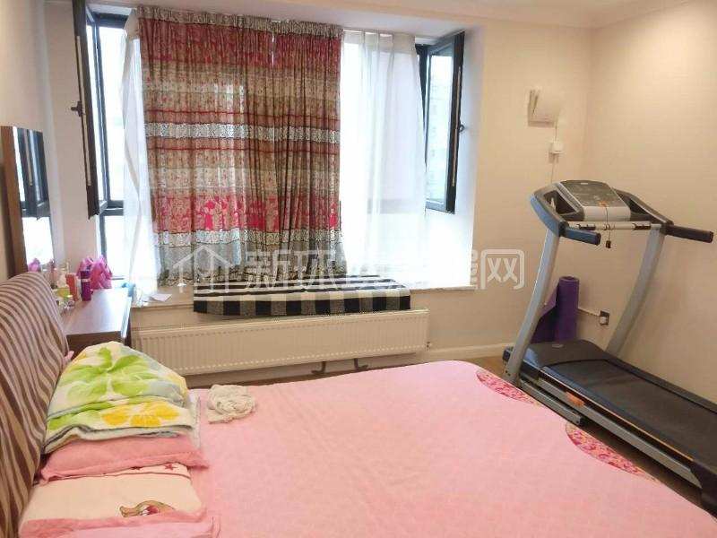 成都天府世家  5室2厅1卫    8000.0元/月室内图