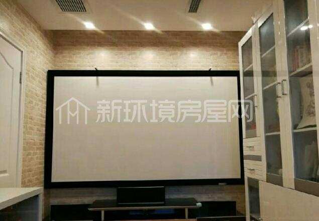 保利百合花园  5室2厅3卫    400.0万客厅