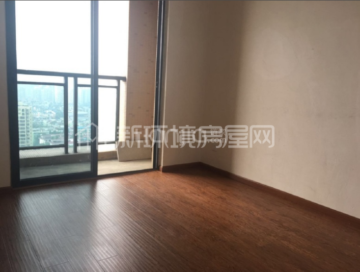 建发金沙里  4室2厅2卫   450.00万客厅