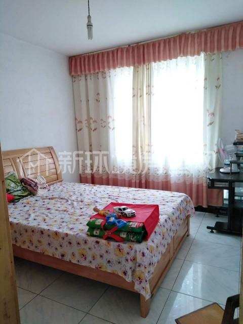 贝森兴苑一期  3室1厅1卫    2000.0元/月室内图1