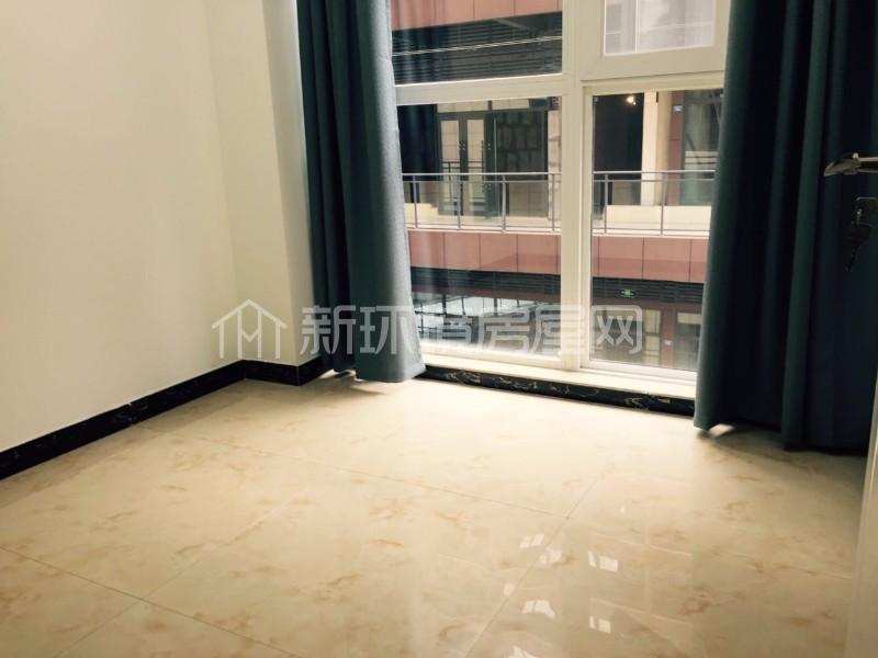 清凤时代城  3室1厅2卫    3900.0元/月室内图