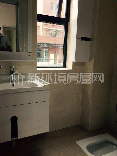 清凤时代城  3室1厅2卫    3900.0元/月室内图