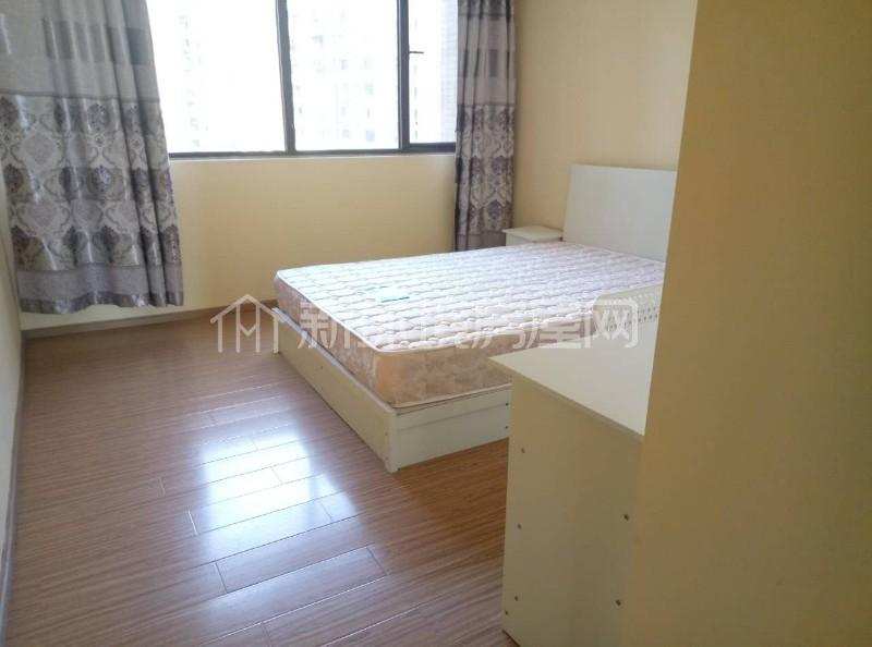 南湖世纪  4室1厅2卫    2400.0元/月室内图