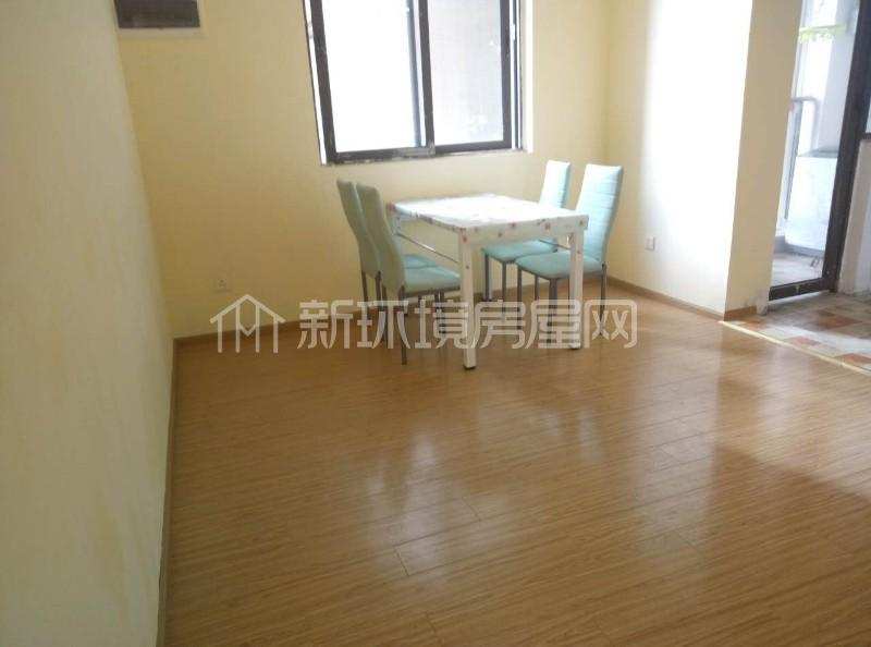 南湖世纪  4室1厅2卫    2400.0元/月室内图