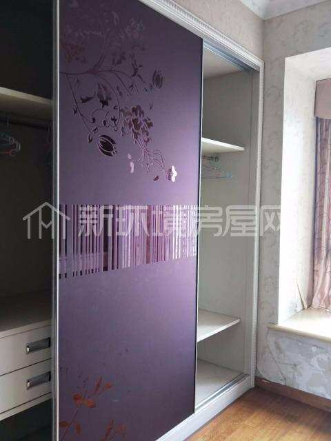 橙花风景  3室1厅2卫    3200.0元/月室内图