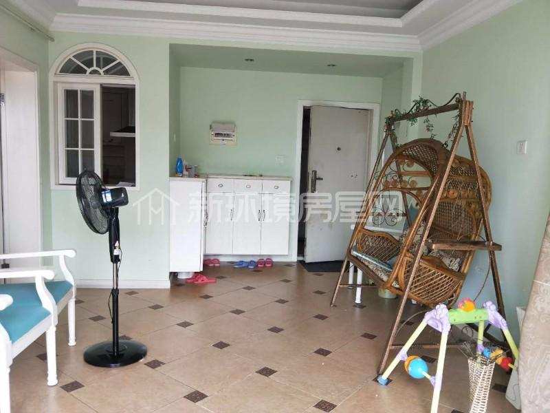 橙花风景  3室1厅2卫    3200.0元/月室内图