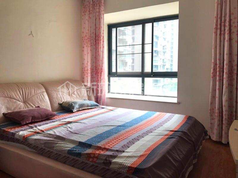 中大君悦金沙五期  3室1厅1卫    3500.0元/月室内图1