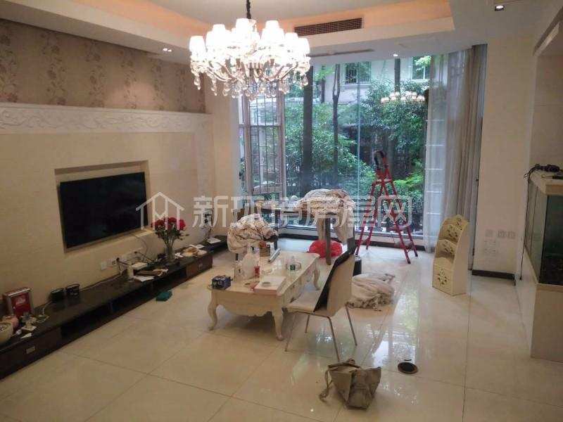 御都花园别墅  4室2厅4卫    9000.0元/月室内图