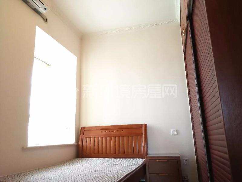 上城成都花园  3室2厅1卫    3700.0元/月室内图