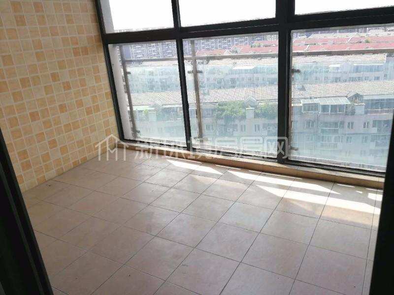 上城成都花园  3室2厅1卫    3700.0元/月室内图