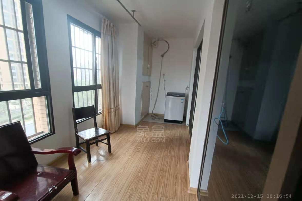 世贸广场二期 3室2厅1卫 2000.00元/月 世贸广场二期 3室2厅1卫 2000.00元/月室内图