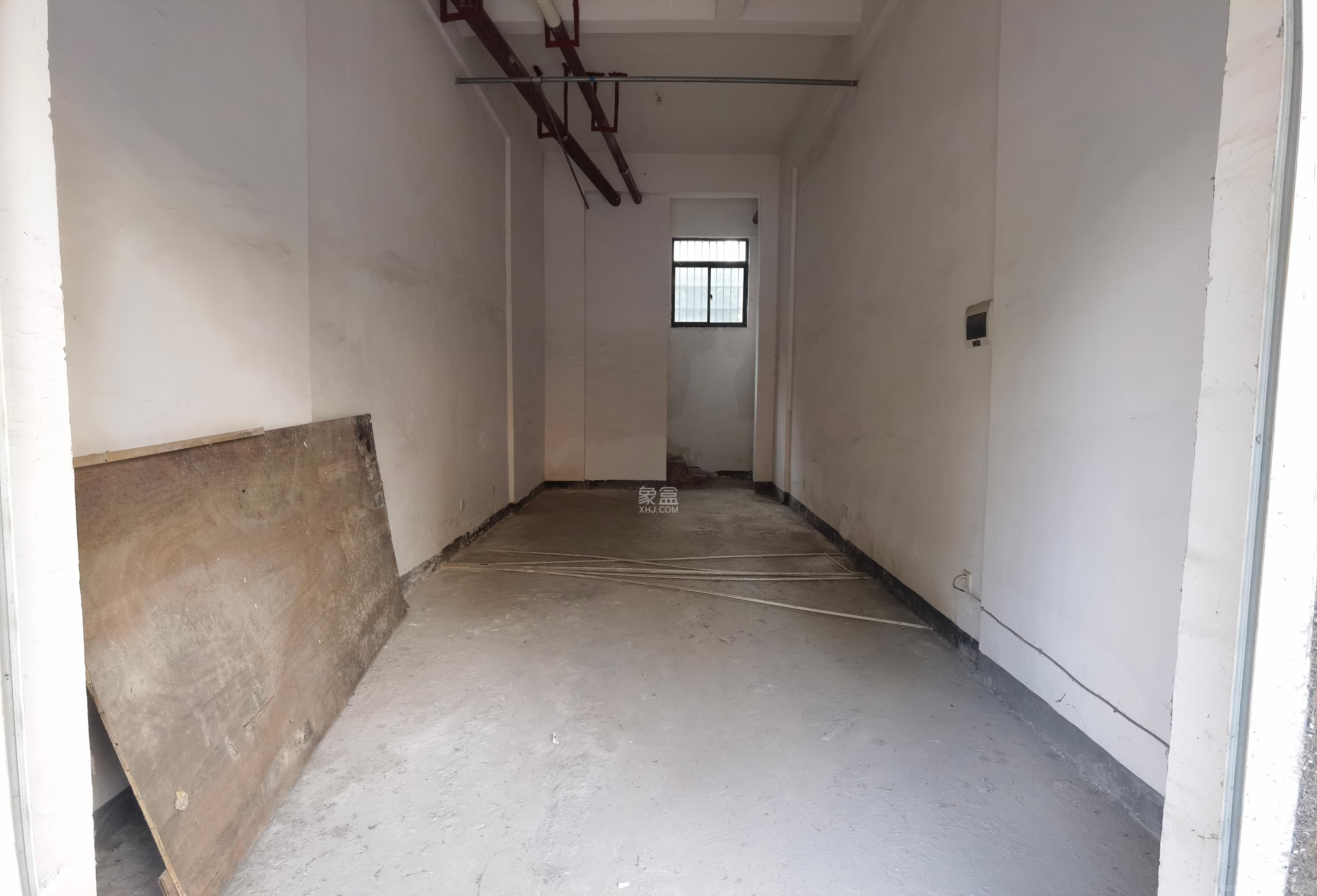 天骄福邸   37.0㎡      2600.0元/月