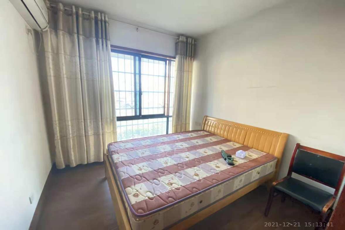 嘉天紫东苑 3室2厅1卫 1800.0元/月 嘉天紫东苑 3室2厅1卫 1800.0元/月室内图