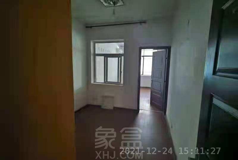 宋家桥晏家湾  3室2厅2卫    1500.0元/月室内图