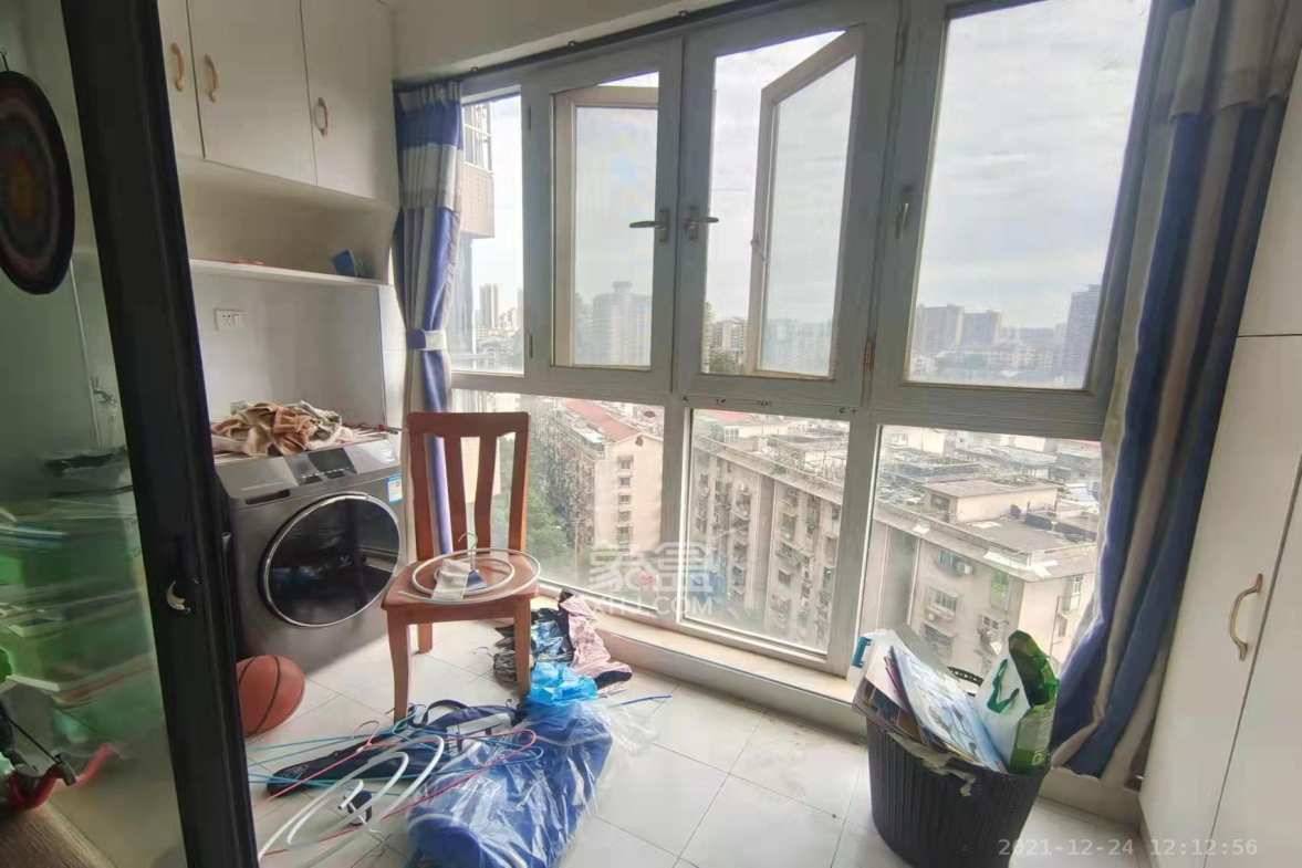 江山如画  3室1厅1卫    2800.0元/月室内图