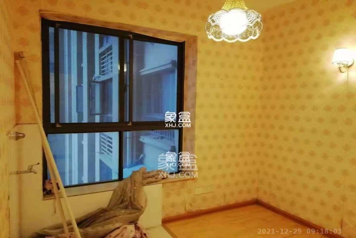 香樟兰亭（朗峰苑）  4室2厅2卫    2700.0元/月室内图