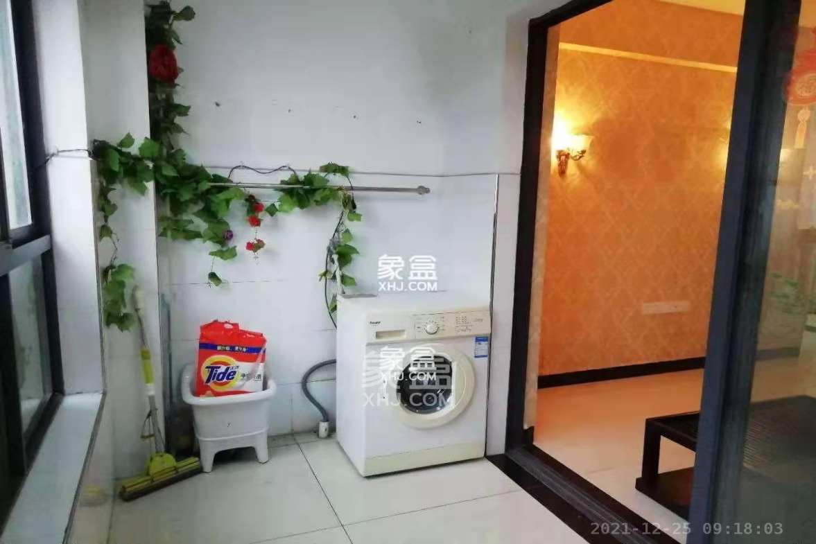香樟兰亭（朗峰苑）  4室2厅2卫    2700.0元/月室内图