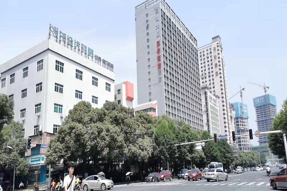 耀华新村  2室2厅1卫    1300.0元/月 耀华新村  2室2厅1卫    1300.0元/月室内图