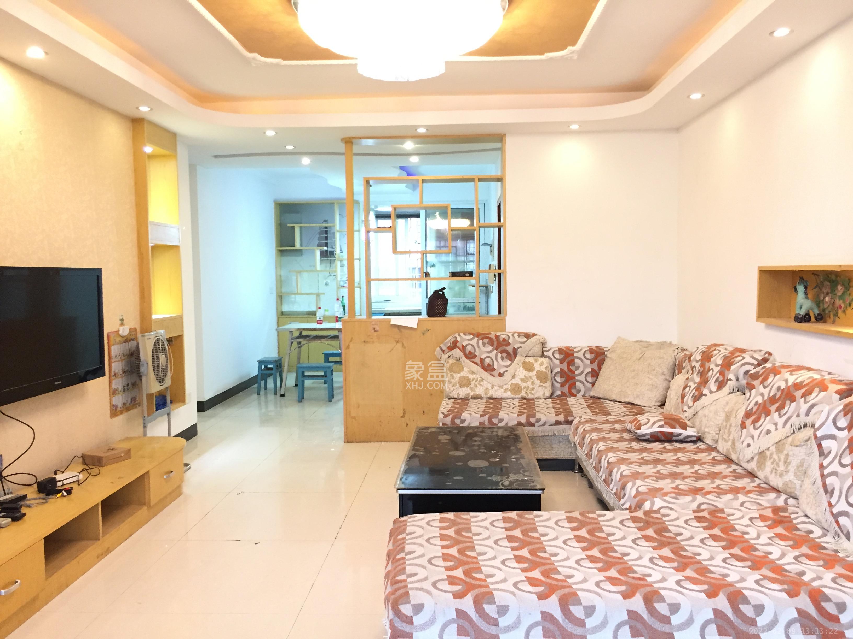 长丰星城 3室2厅2卫 1800.0元/月