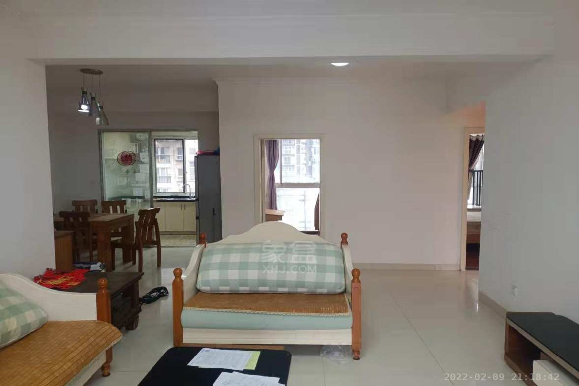 荷塘星城  3室2厅1卫   1900.00元/月室内图