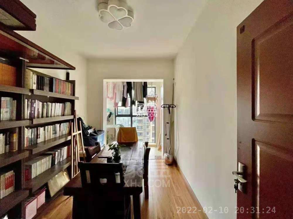 山水洲城华晨第一城  4室2厅2卫    2600.0元/月室内图