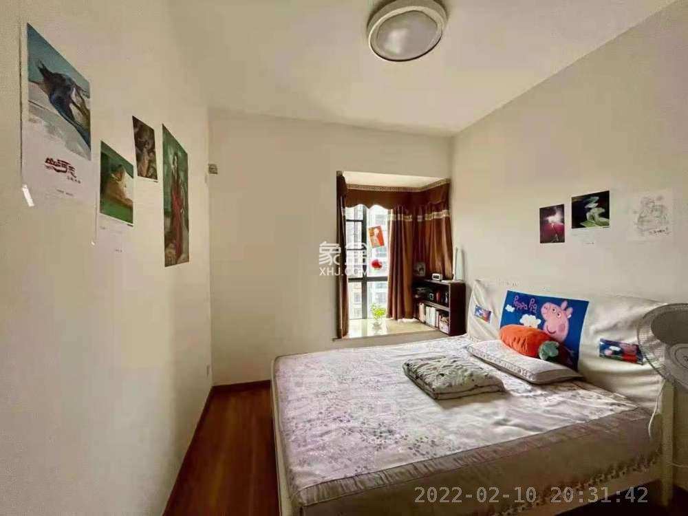 山水洲城华晨第一城  4室2厅2卫    2600.0元/月室内图